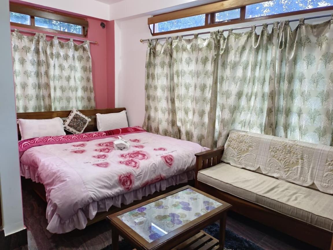 Hotel White Tara Tawang Eksteriør bilde